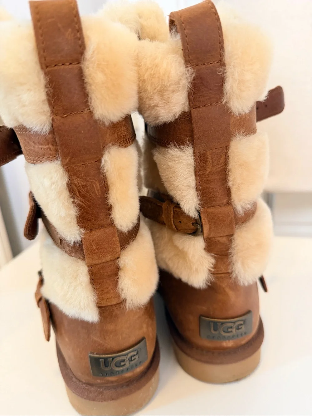 UGG Becket Chestnut Leather Shearling Buckle Moto Boots Women’s 8
